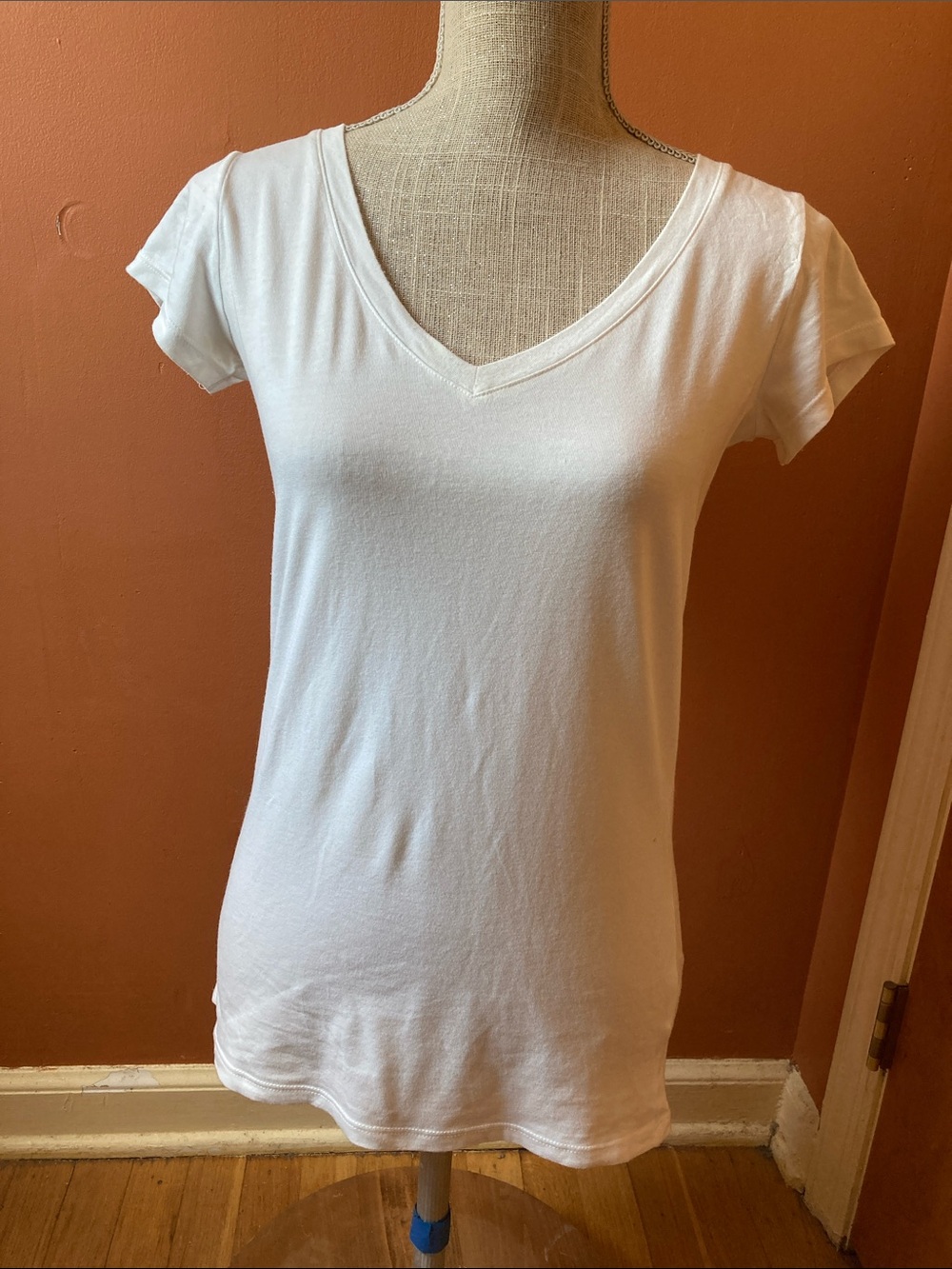 Shrinking Violet White Stretch Short Sleeve V-Neck Tee